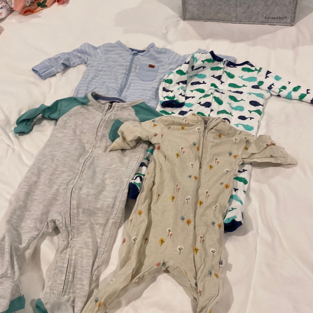 Infant bundle clothing